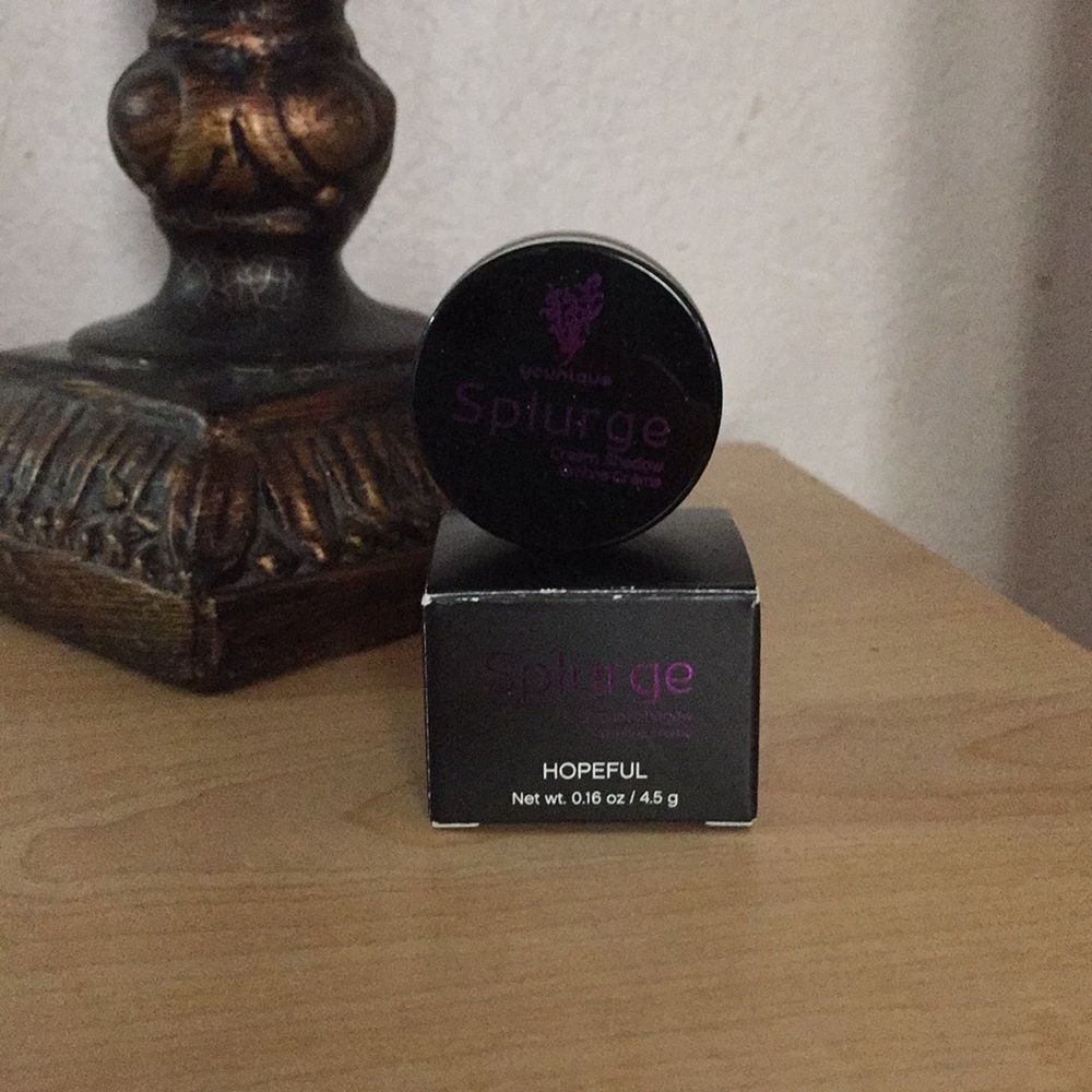 Younique splurge cream shadow